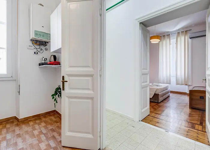Clodio Luxury Rom